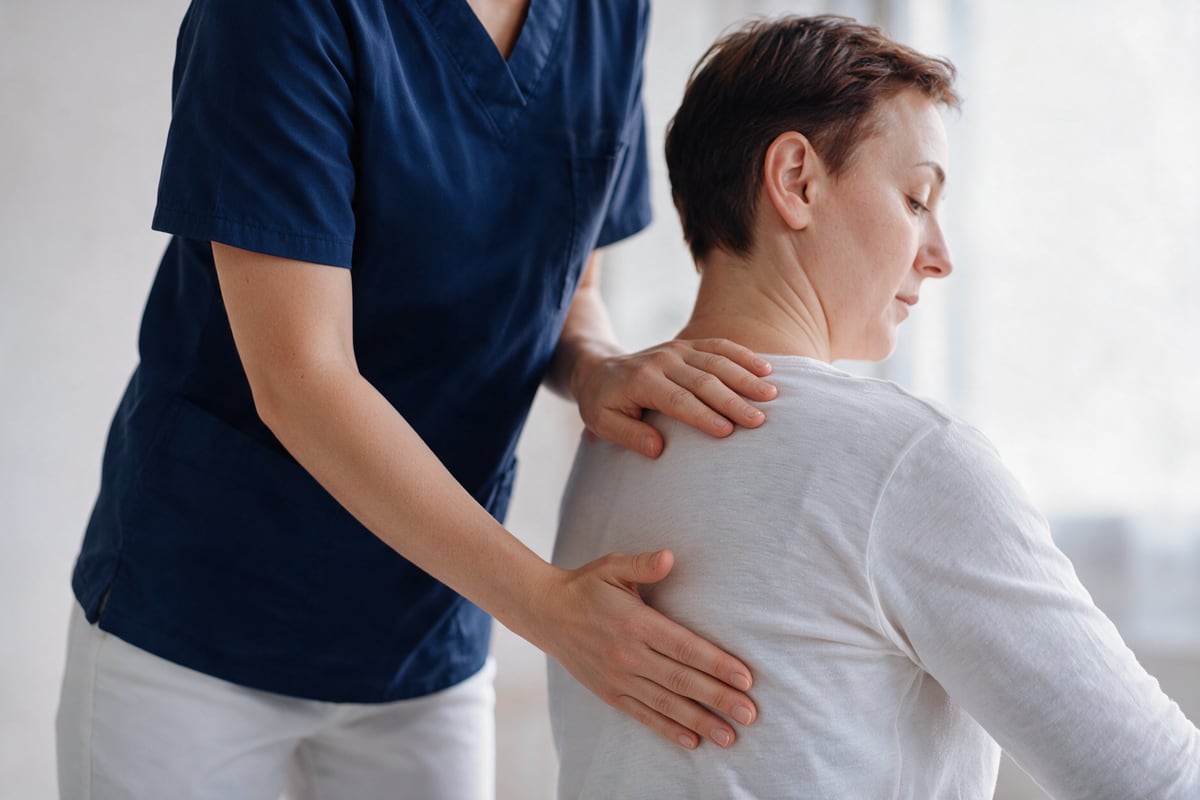 Physiotherapeutische Anleitung zur Atemtherapie.
